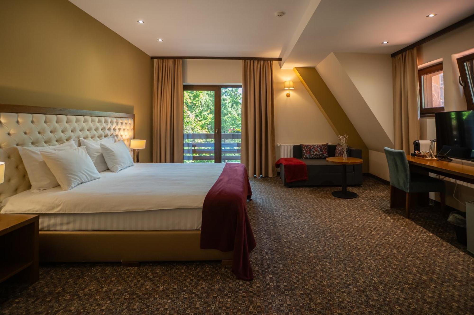 Opus Villa Sinaia Buitenkant foto A room at the hotel