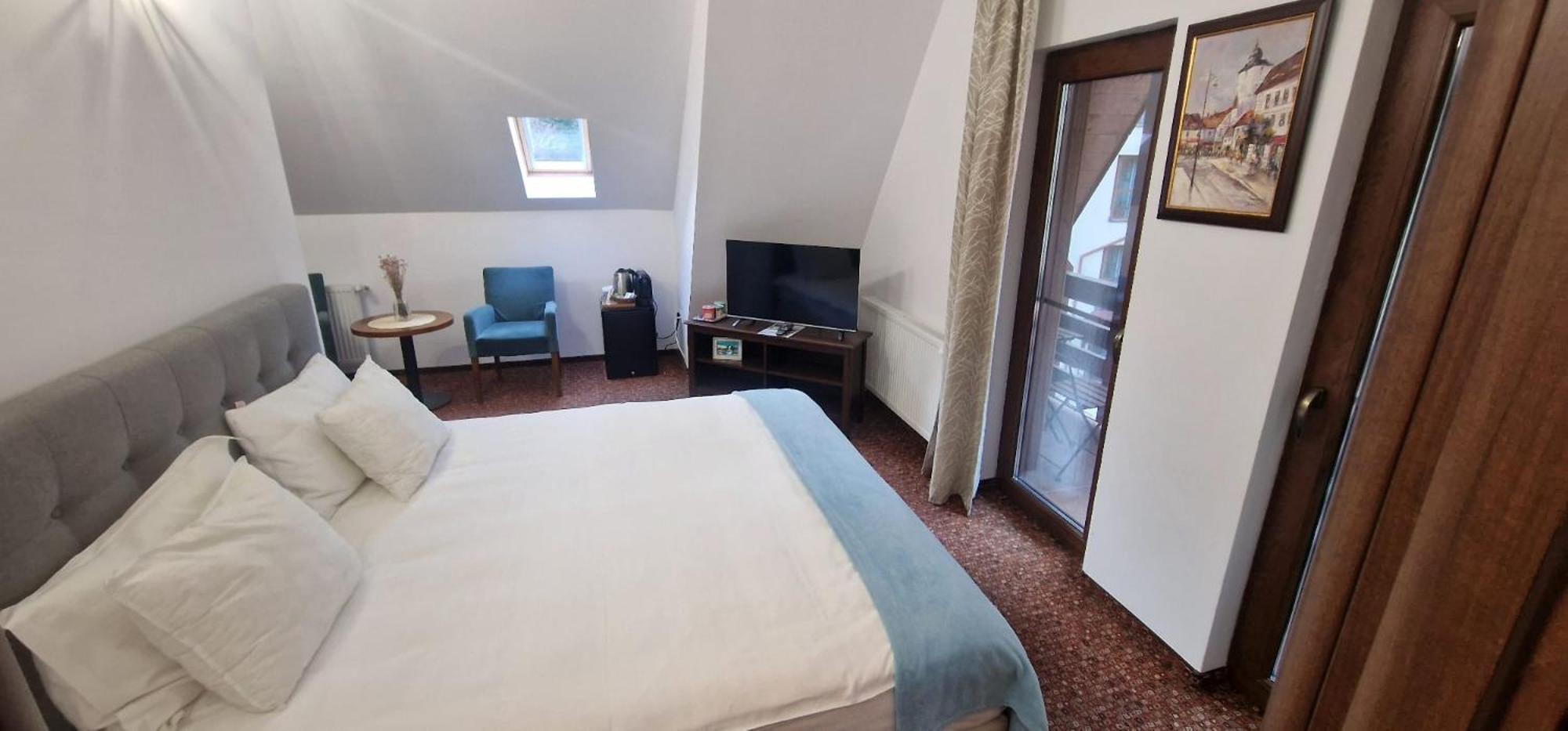 Opus Villa Sinaia Buitenkant foto A room at the hotel